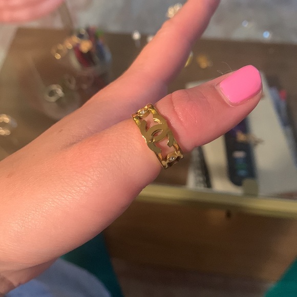 rings miscellaneous sizes all gold - Picture 2 of 3